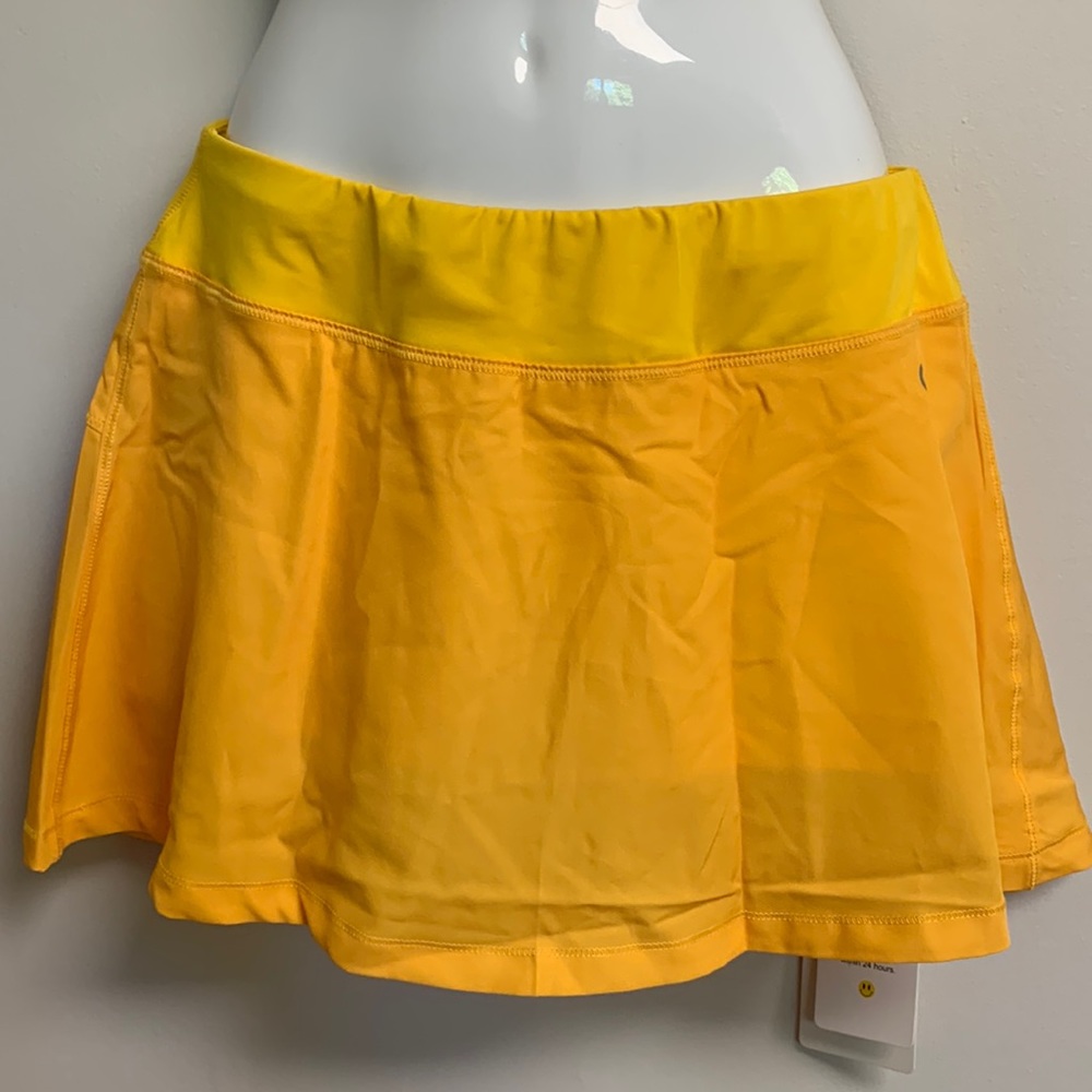 Queenieke New Tennis Women’s Sport Tennis Skirt Yellow size Small
